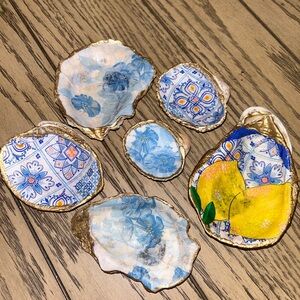 Shell Jewelry Holders